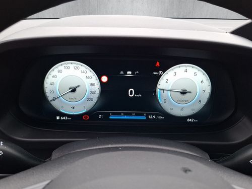 https://csb-strapi-files.fsn1.your-objectstorage.com/inventory-cars/images/c32df7f9635aa5f9b50781ea56df79e4b7c86b74/12_500_4156.jpg