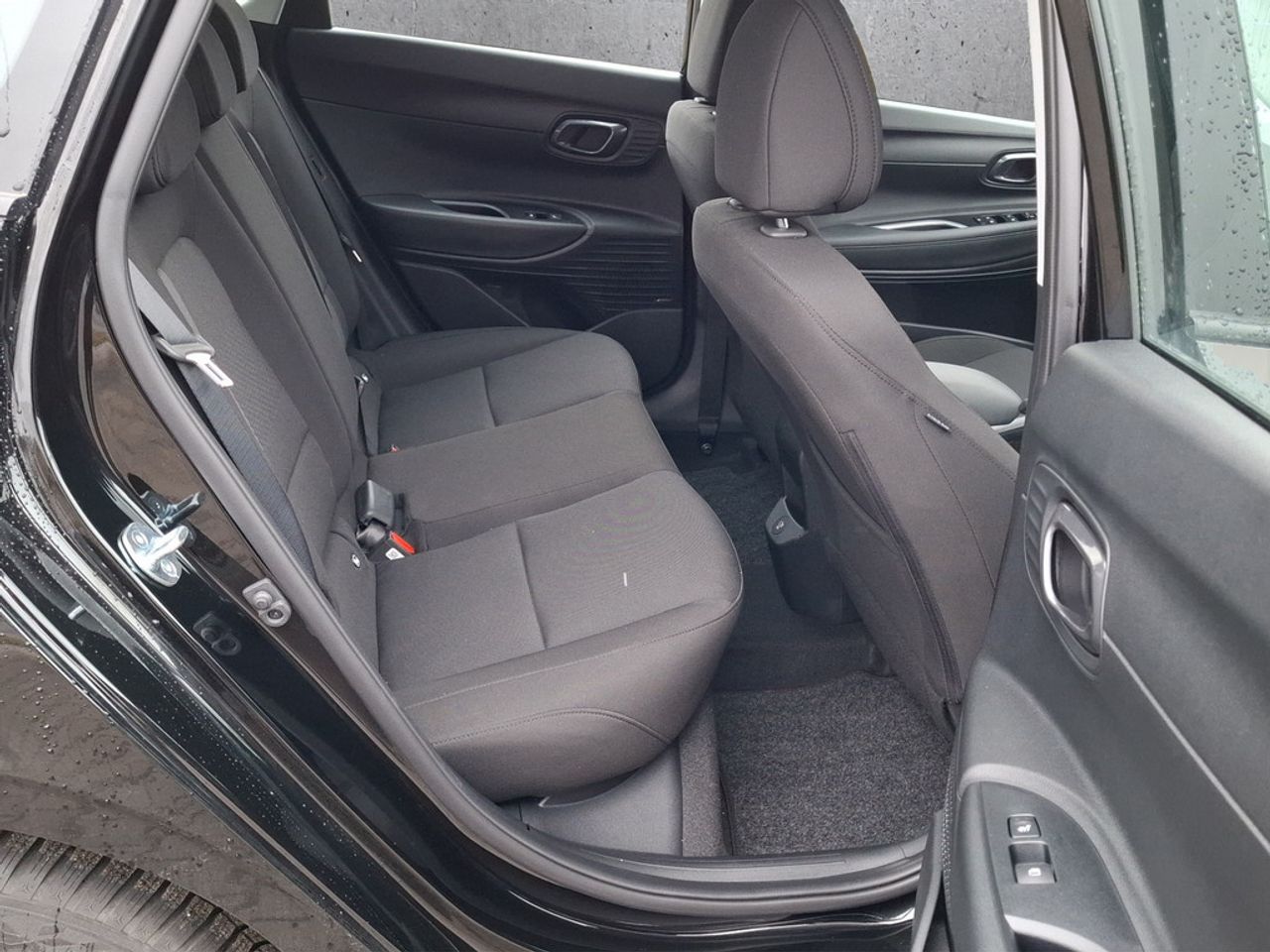 https://csb-strapi-files.fsn1.your-objectstorage.com/inventory-cars/images/c32df7f9635aa5f9b50781ea56df79e4b7c86b74/20_1280_2971.jpg