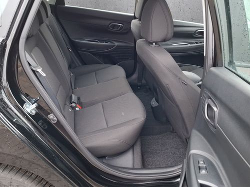 https://csb-strapi-files.fsn1.your-objectstorage.com/inventory-cars/images/c32df7f9635aa5f9b50781ea56df79e4b7c86b74/20_500_7066.jpg