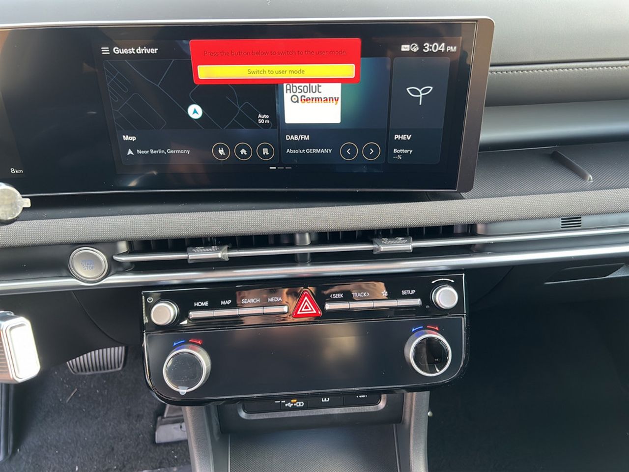 https://csb-strapi-files.fsn1.your-objectstorage.com/inventory-cars/images/c3665ce2cd1d96b3e73a7b21c358ef0b56155970/12_1280_4906.jpg