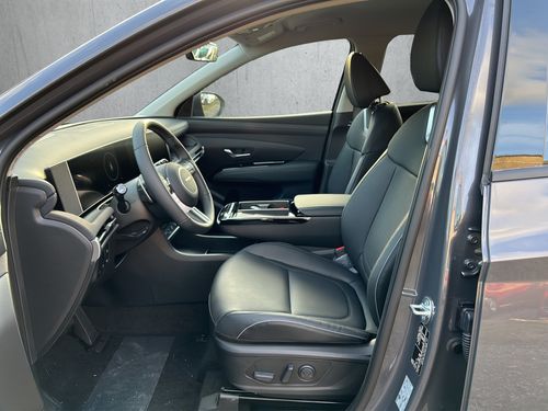 https://csb-strapi-files.fsn1.your-objectstorage.com/inventory-cars/images/c3665ce2cd1d96b3e73a7b21c358ef0b56155970/9_500_9997.jpg
