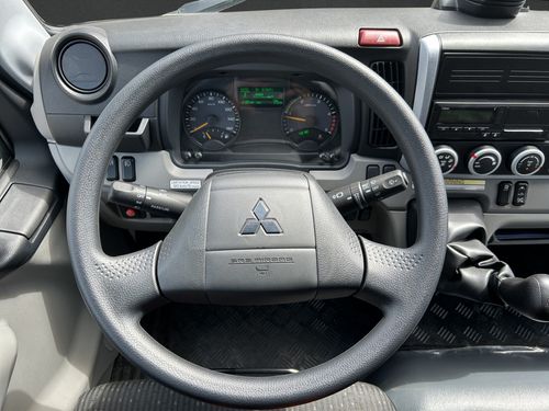 https://csb-strapi-files.fsn1.your-objectstorage.com/inventory-cars/images/c37eb363f6f516ba2d9fa2d120cacbafeb7f21dc/10_500_1018.jpg