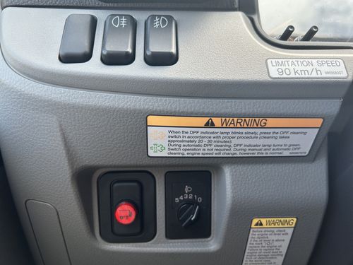 https://csb-strapi-files.fsn1.your-objectstorage.com/inventory-cars/images/c37eb363f6f516ba2d9fa2d120cacbafeb7f21dc/17_500_9660.jpg