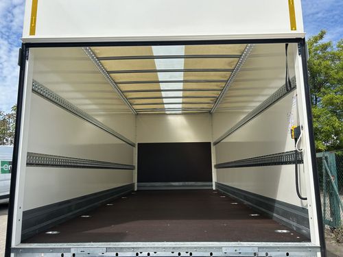 https://csb-strapi-files.fsn1.your-objectstorage.com/inventory-cars/images/c37eb363f6f516ba2d9fa2d120cacbafeb7f21dc/8_500_6340.jpg