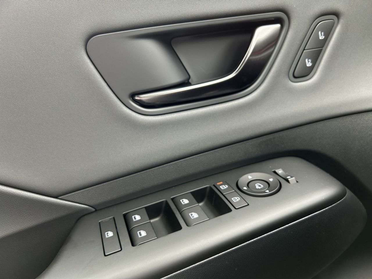 https://csb-strapi-files.fsn1.your-objectstorage.com/inventory-cars/images/c3ca0041ec71aee06c052e4657999ac6c936a596/13_1280_5511.jpg