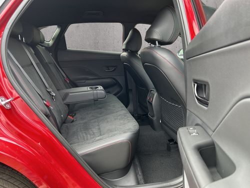 https://csb-strapi-files.fsn1.your-objectstorage.com/inventory-cars/images/c3ca0041ec71aee06c052e4657999ac6c936a596/19_500_7718.jpg
