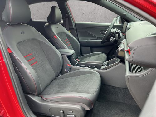 https://csb-strapi-files.fsn1.your-objectstorage.com/inventory-cars/images/c3ca0041ec71aee06c052e4657999ac6c936a596/20_500_9102.jpg