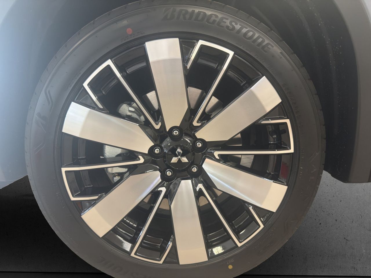 https://csb-strapi-files.fsn1.your-objectstorage.com/inventory-cars/images/c52ddec120b3c7337414584db0abe14913bdd34a/2_1280_6681.jpg