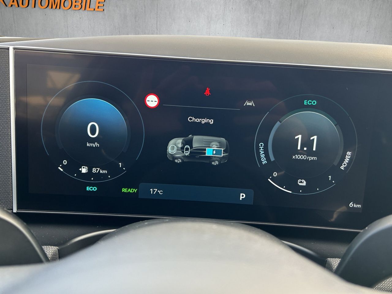 https://csb-strapi-files.fsn1.your-objectstorage.com/inventory-cars/images/c53643fab4eea686e81ada65a32810c01787edf1/11_1280_2316.jpg