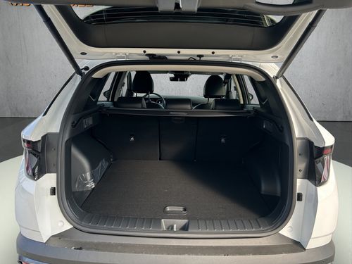 https://csb-strapi-files.fsn1.your-objectstorage.com/inventory-cars/images/c53643fab4eea686e81ada65a32810c01787edf1/18_500_2197.jpg