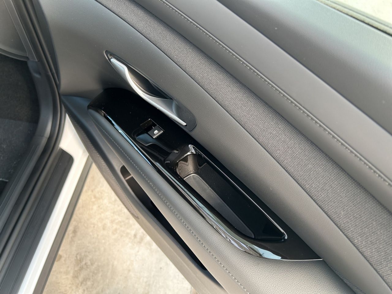 https://csb-strapi-files.fsn1.your-objectstorage.com/inventory-cars/images/c53643fab4eea686e81ada65a32810c01787edf1/21_1280_4472.jpg