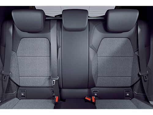 https://csb-strapi-files.fsn1.your-objectstorage.com/inventory-cars/images/c5efaa2aaeeca1c0486e9ce9f51ea844b41ae712/12_500_1159.jpg