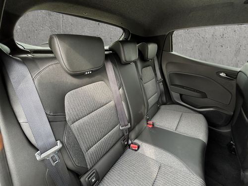 https://csb-strapi-files.fsn1.your-objectstorage.com/inventory-cars/images/c5efaa2aaeeca1c0486e9ce9f51ea844b41ae712/16_500_4539.jpg