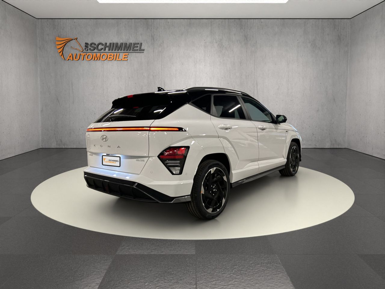 https://csb-strapi-files.fsn1.your-objectstorage.com/inventory-cars/images/c5f4b2733274b24f48ed5ef88707dc14f31d7c09/6_1280_9483.jpg