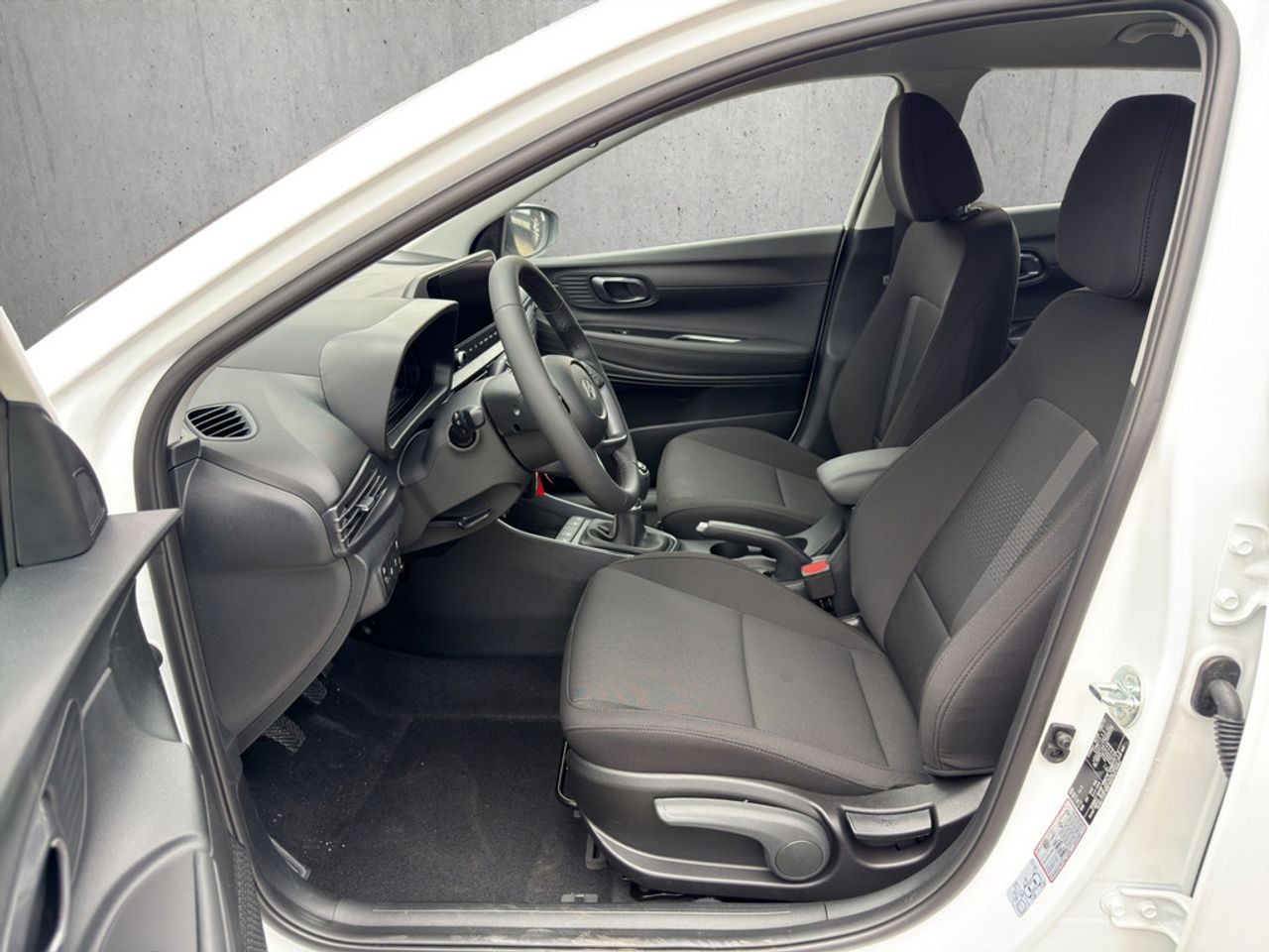https://csb-strapi-files.fsn1.your-objectstorage.com/inventory-cars/images/c63b161cd9b7be6e611e2ed184599083ac7dd129/10_1280_4789.jpg
