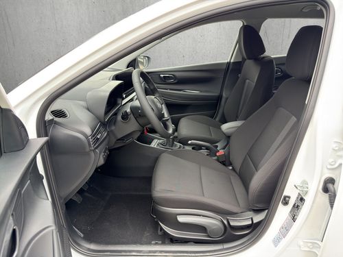https://csb-strapi-files.fsn1.your-objectstorage.com/inventory-cars/images/c63b161cd9b7be6e611e2ed184599083ac7dd129/10_500_1163.jpg