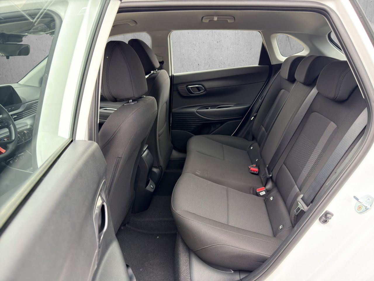 https://csb-strapi-files.fsn1.your-objectstorage.com/inventory-cars/images/c63b161cd9b7be6e611e2ed184599083ac7dd129/12_1280_4729.jpg
