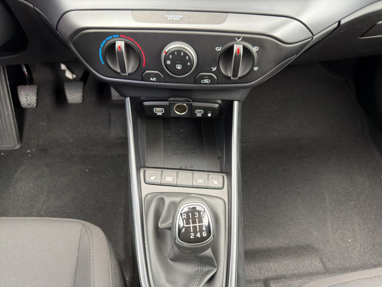 https://csb-strapi-files.fsn1.your-objectstorage.com/inventory-cars/images/c63b161cd9b7be6e611e2ed184599083ac7dd129/16_1280_2165.jpg