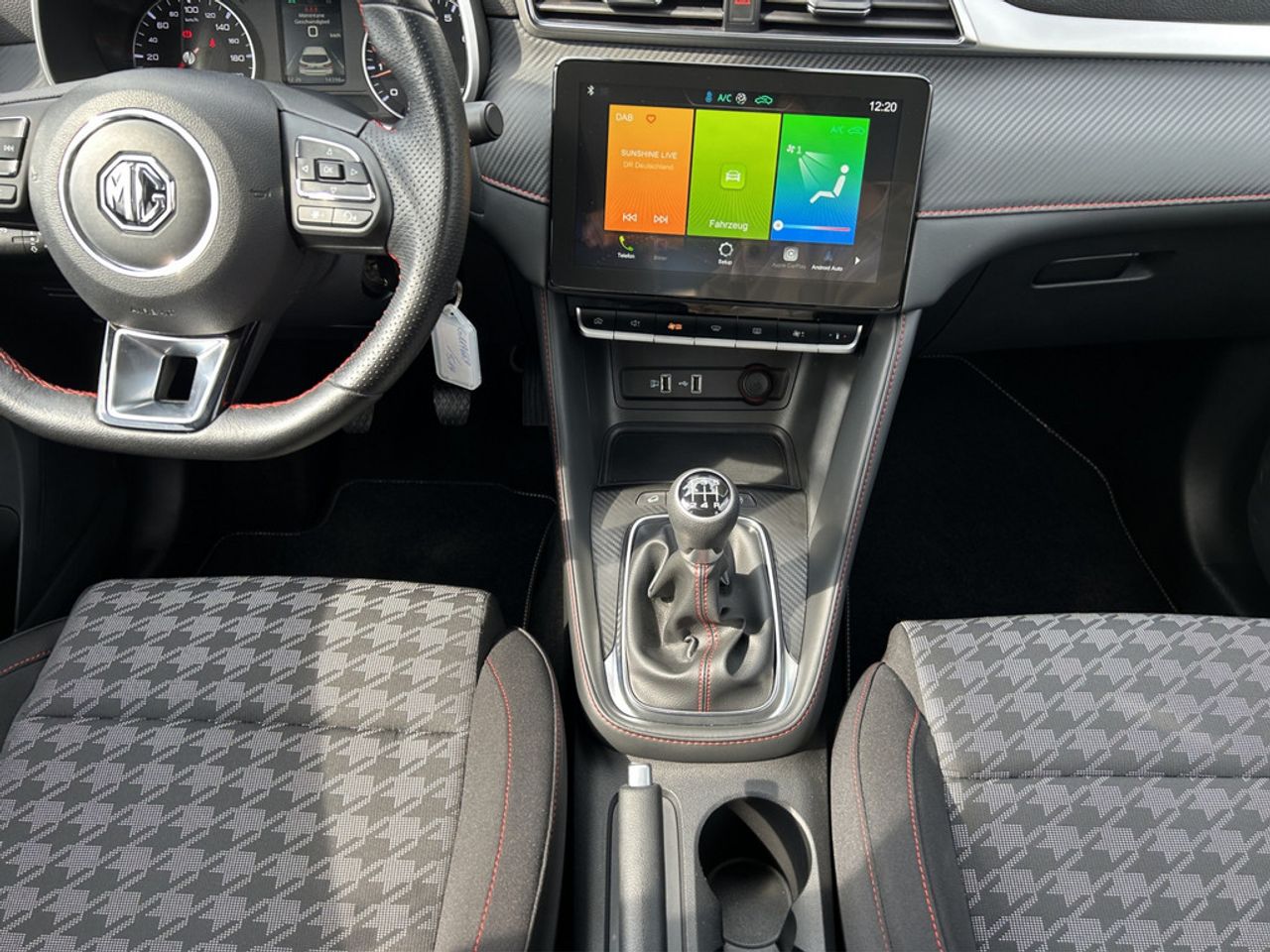 https://csb-strapi-files.fsn1.your-objectstorage.com/inventory-cars/images/c681be480cb873620c516ce5ce6e5dabcbc89e2d/10_1280_6390.jpg