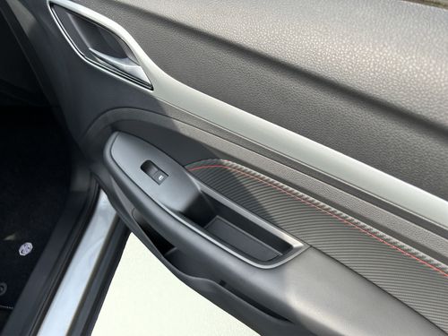 https://csb-strapi-files.fsn1.your-objectstorage.com/inventory-cars/images/c681be480cb873620c516ce5ce6e5dabcbc89e2d/32_500_2781.jpg