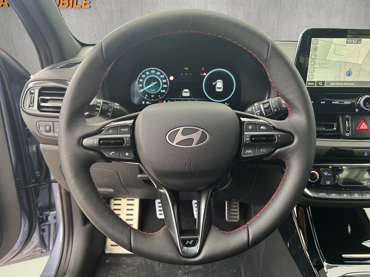 https://csb-strapi-files.fsn1.your-objectstorage.com/inventory-cars/images/c685fc56ae3d0cdb151e5c681f71bdb26ce619dc/10_1280_6692.jpg