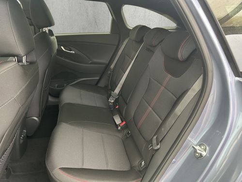 https://csb-strapi-files.fsn1.your-objectstorage.com/inventory-cars/images/c685fc56ae3d0cdb151e5c681f71bdb26ce619dc/15_500_1728.jpg