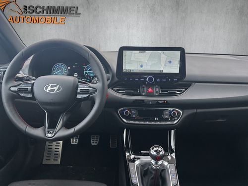 https://csb-strapi-files.fsn1.your-objectstorage.com/inventory-cars/images/c685fc56ae3d0cdb151e5c681f71bdb26ce619dc/16_500_7712.jpg