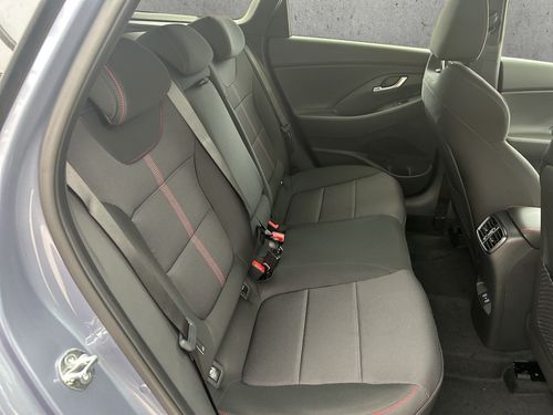 https://csb-strapi-files.fsn1.your-objectstorage.com/inventory-cars/images/c685fc56ae3d0cdb151e5c681f71bdb26ce619dc/19_500_6729.jpg