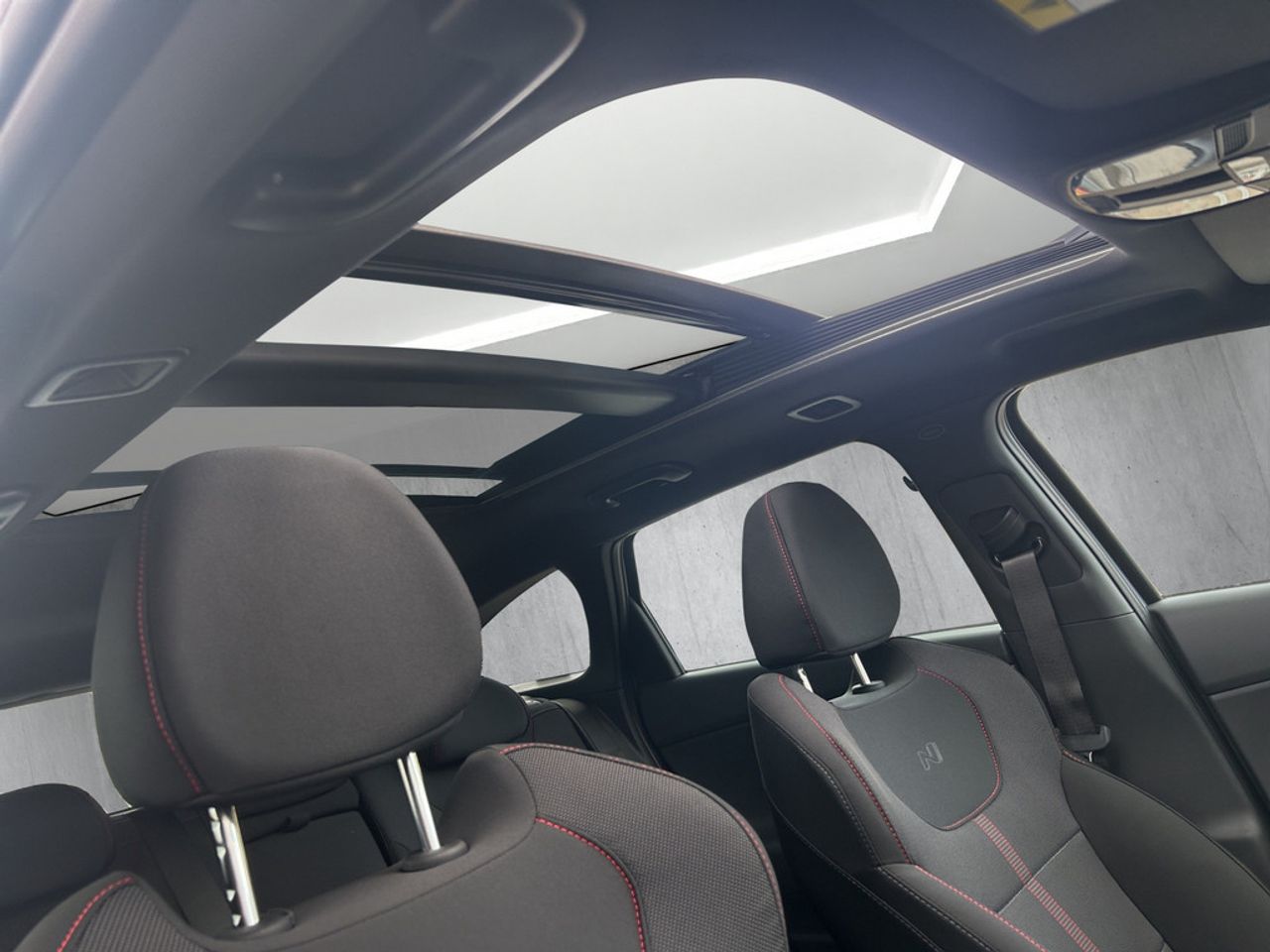 https://csb-strapi-files.fsn1.your-objectstorage.com/inventory-cars/images/c685fc56ae3d0cdb151e5c681f71bdb26ce619dc/22_1280_6609.jpg