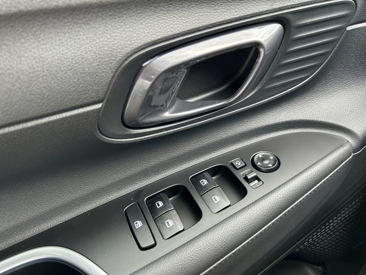 https://csb-strapi-files.fsn1.your-objectstorage.com/inventory-cars/images/c6b0210cf07c85b8a0c46ad60e15344435fad2eb/13_1280_3147.jpg