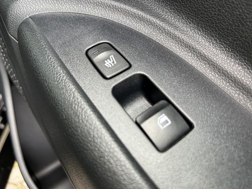 https://csb-strapi-files.fsn1.your-objectstorage.com/inventory-cars/images/c6b0210cf07c85b8a0c46ad60e15344435fad2eb/20_500_7311.jpg