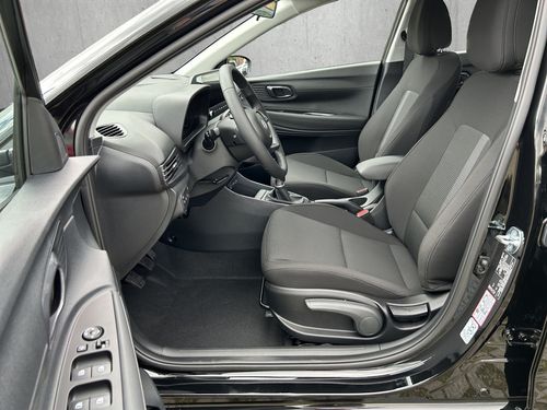 https://csb-strapi-files.fsn1.your-objectstorage.com/inventory-cars/images/c6b0210cf07c85b8a0c46ad60e15344435fad2eb/9_500_5755.jpg
