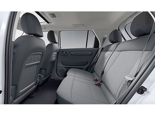 https://csb-strapi-files.fsn1.your-objectstorage.com/inventory-cars/images/c6ce6b681471b5d50a7ed102784f7325db13294b/11_500_8520.jpg