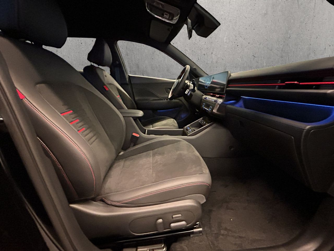 https://csb-strapi-files.fsn1.your-objectstorage.com/inventory-cars/images/c6ce9dd2430cfcfe6b6b7fa63ece2866031112d3/15_1280_7596.jpg