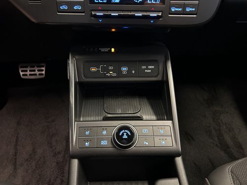 https://csb-strapi-files.fsn1.your-objectstorage.com/inventory-cars/images/c6ce9dd2430cfcfe6b6b7fa63ece2866031112d3/18_500_5431.jpg
