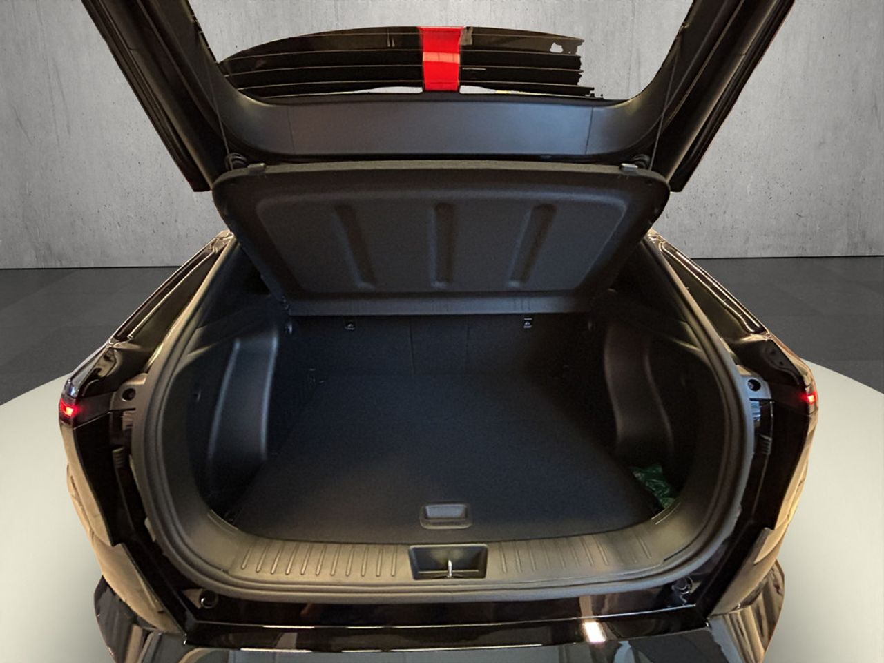https://csb-strapi-files.fsn1.your-objectstorage.com/inventory-cars/images/c6ce9dd2430cfcfe6b6b7fa63ece2866031112d3/5_1280_1614.jpg