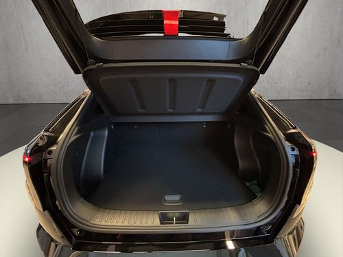 https://csb-strapi-files.fsn1.your-objectstorage.com/inventory-cars/images/c6ce9dd2430cfcfe6b6b7fa63ece2866031112d3/5_500_9916.jpg