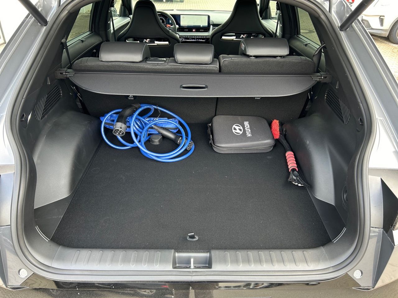 https://csb-strapi-files.fsn1.your-objectstorage.com/inventory-cars/images/c73fda16a7d887dd0009603025196836b012936d/11_1280_1765.jpg
