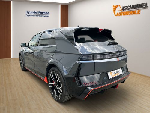 https://csb-strapi-files.fsn1.your-objectstorage.com/inventory-cars/images/c73fda16a7d887dd0009603025196836b012936d/3_500_8140.jpg