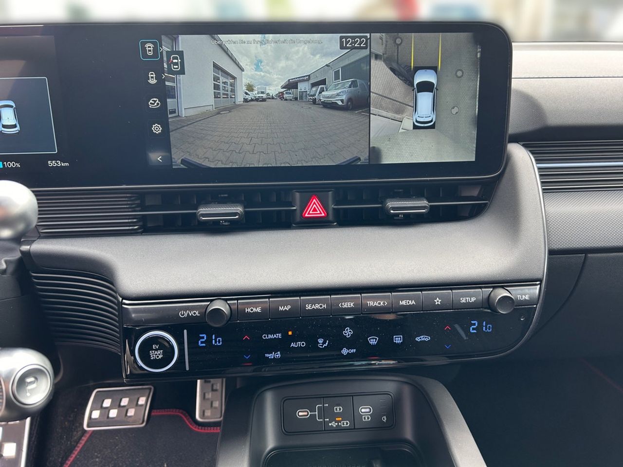 https://csb-strapi-files.fsn1.your-objectstorage.com/inventory-cars/images/c73fda16a7d887dd0009603025196836b012936d/8_1280_1569.jpg