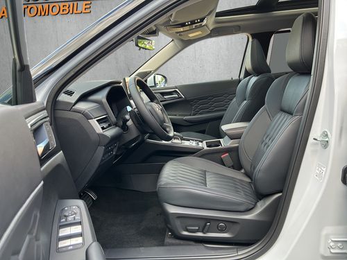 https://csb-strapi-files.fsn1.your-objectstorage.com/inventory-cars/images/c7ce4855fa4840c3d97f46245b21dee01f77f34f/9_500_8581.jpg