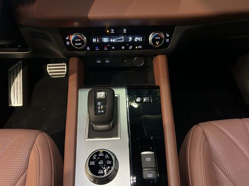 https://csb-strapi-files.fsn1.your-objectstorage.com/inventory-cars/images/c7df47c8075a7ae5d68f3893875768fc6ac3045b/16_500_2108.jpg