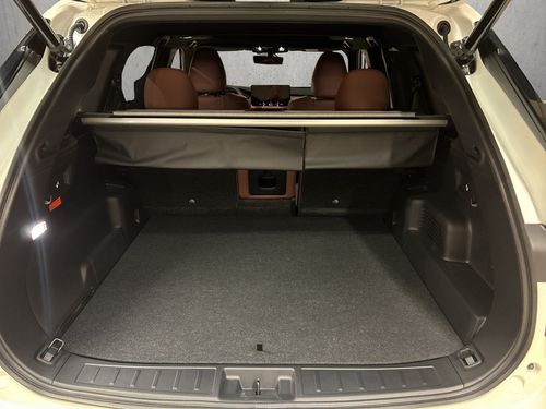 https://csb-strapi-files.fsn1.your-objectstorage.com/inventory-cars/images/c7df47c8075a7ae5d68f3893875768fc6ac3045b/17_500_6497.jpg