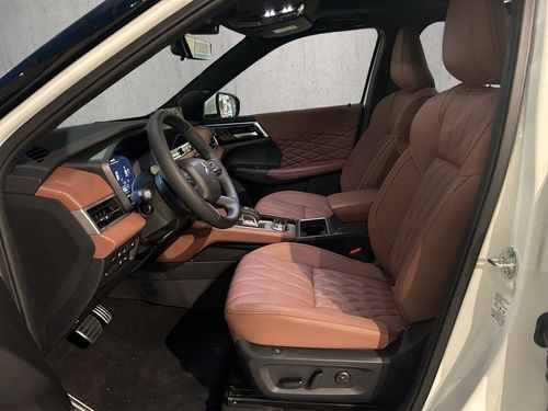 https://csb-strapi-files.fsn1.your-objectstorage.com/inventory-cars/images/c7df47c8075a7ae5d68f3893875768fc6ac3045b/9_500_6412.jpg