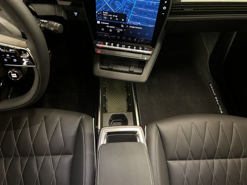 https://csb-strapi-files.fsn1.your-objectstorage.com/inventory-cars/images/c9b3fad43d5ea3339b2cfba282825c2833958dcc/16_500_2337.jpg