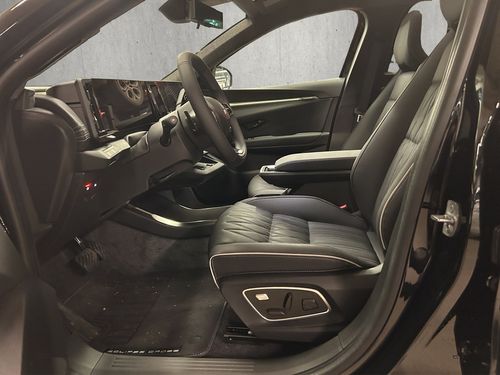 https://csb-strapi-files.fsn1.your-objectstorage.com/inventory-cars/images/c9b3fad43d5ea3339b2cfba282825c2833958dcc/9_500_3345.jpg