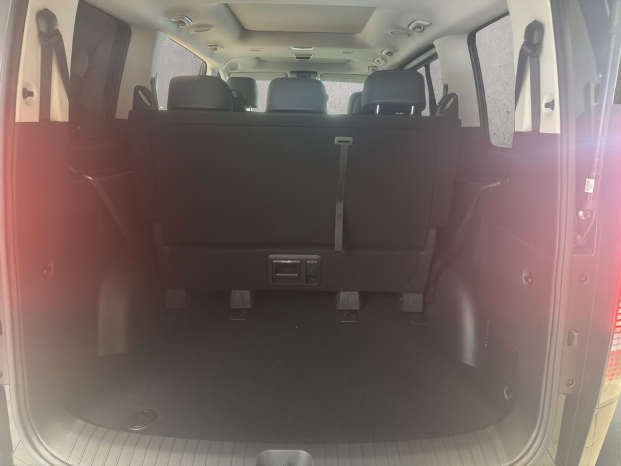 https://csb-strapi-files.fsn1.your-objectstorage.com/inventory-cars/images/ca7440079bc9556a0d9033fbd90d0cf88bd9ea79/18_1280_8143.jpg
