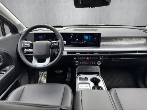 https://csb-strapi-files.fsn1.your-objectstorage.com/inventory-cars/images/cc14b90d040578439e08d70e1b7ca8cb6ddf704f/15_500_8666.jpg