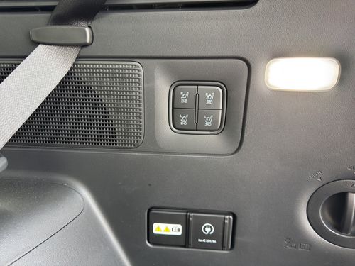https://csb-strapi-files.fsn1.your-objectstorage.com/inventory-cars/images/cc14b90d040578439e08d70e1b7ca8cb6ddf704f/22_500_8207.jpg