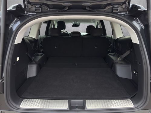 https://csb-strapi-files.fsn1.your-objectstorage.com/inventory-cars/images/cc14b90d040578439e08d70e1b7ca8cb6ddf704f/5_500_5077.jpg